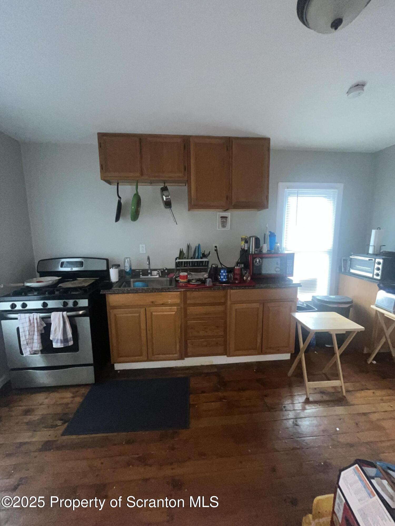 42 Mill Street, Unit 2 Dallas, PA 18612 - Photo 4 of 13 IMG_7402