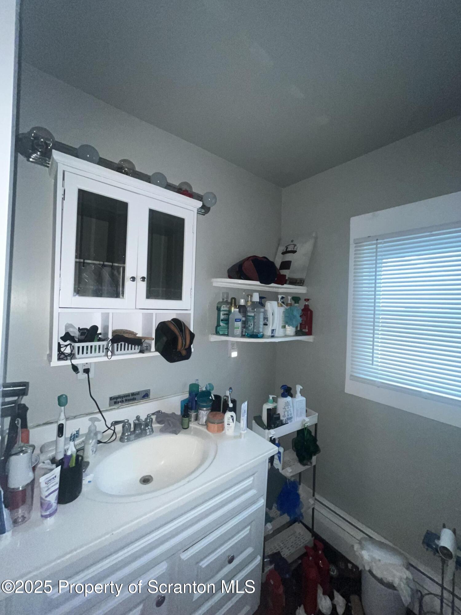 42 Mill Street, Unit 2 Dallas, PA 18612 - Photo 6 of 13 IMG_7400