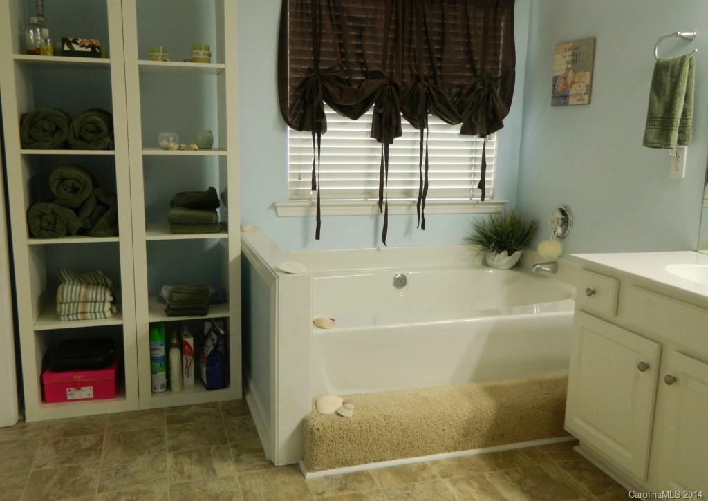 9121 Culcairn Road Huntersville, NC 28078 - Photo 12 of 18 Gallery Image 12