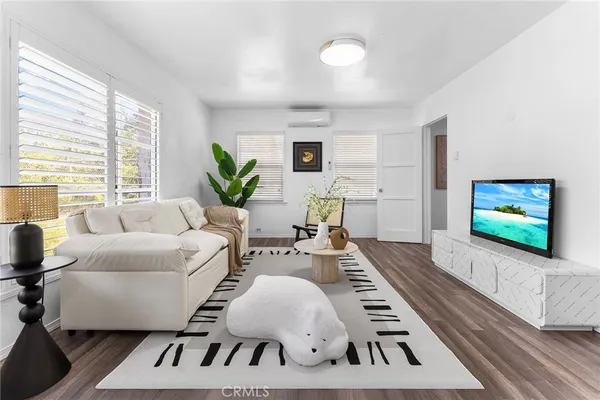 $1,080,000 | 1060 East Rte 66, Glendora, CA 91740