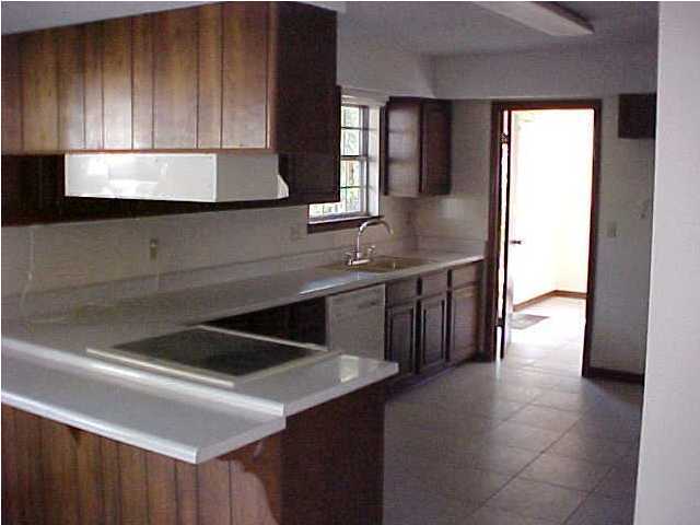 164 Eldredge Road Fort Walton Beach, FL 32547 - Photo 4 of 13 Gallery Image 4