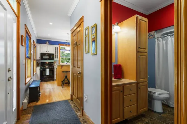 $835,000 | 29 Wiscasset Road, Boothbay, ME 04537