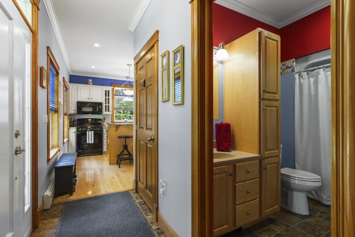 29 Wiscasset Road Boothbay, ME 04537 - Photo 41 of 57 34