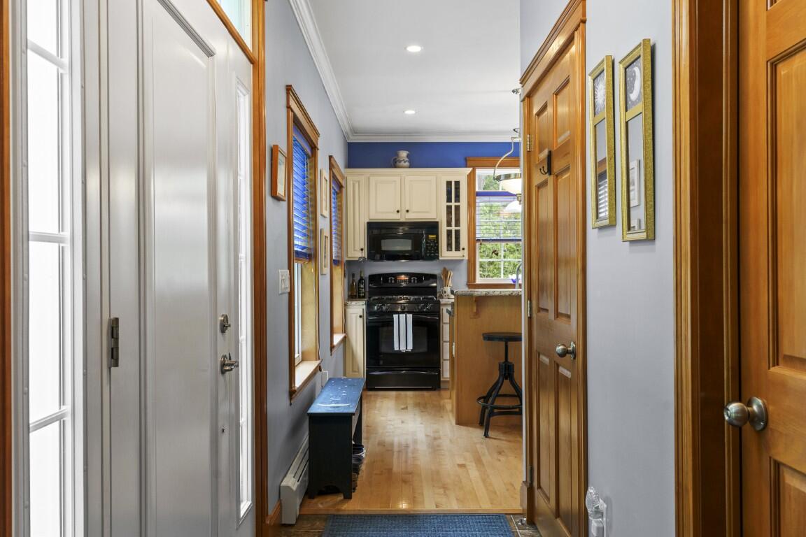 29 Wiscasset Road Boothbay, ME 04537 - Photo 9 of 57 8