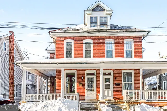 $239,900 | 69 East Park Street, Elizabethtown, PA 17022