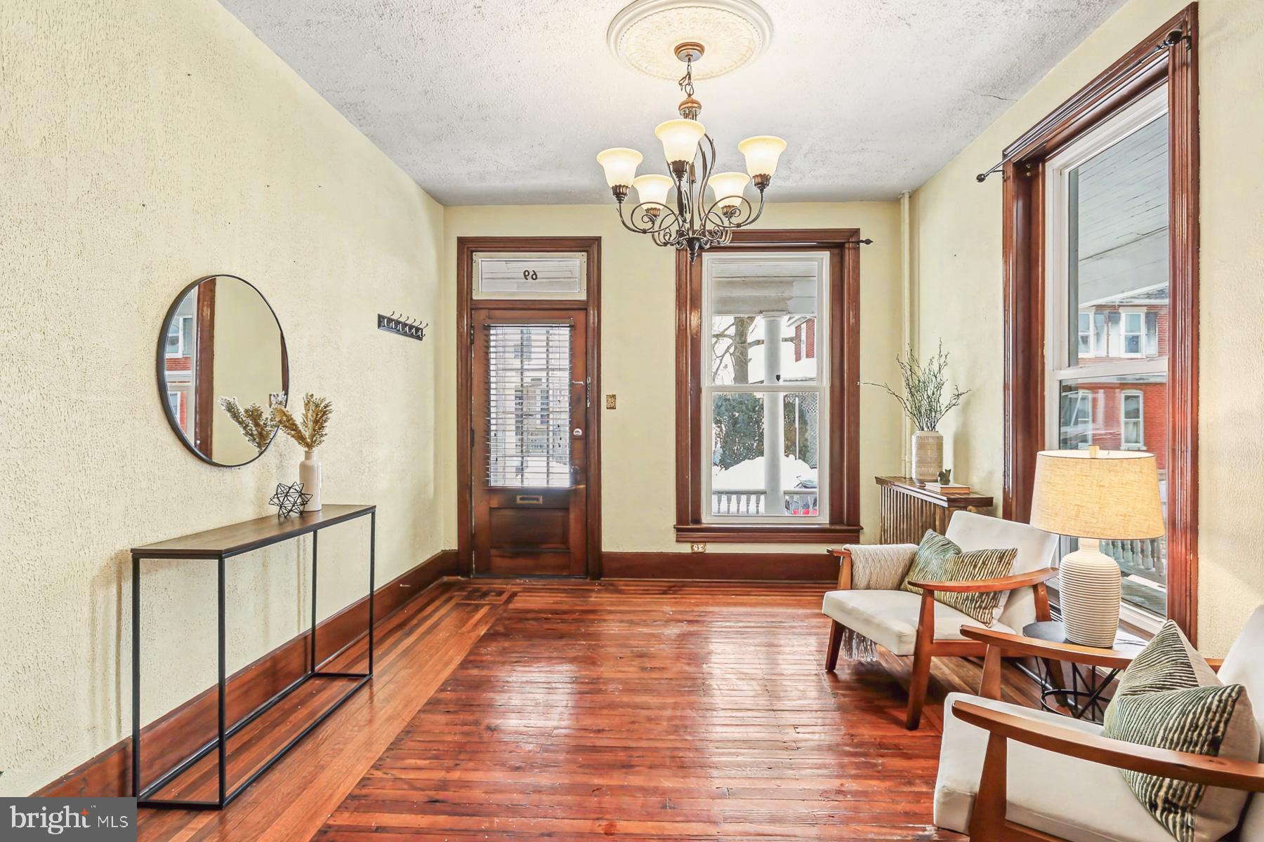 69 East Park Street Elizabethtown, PA 17022 - Photo 2 of 22