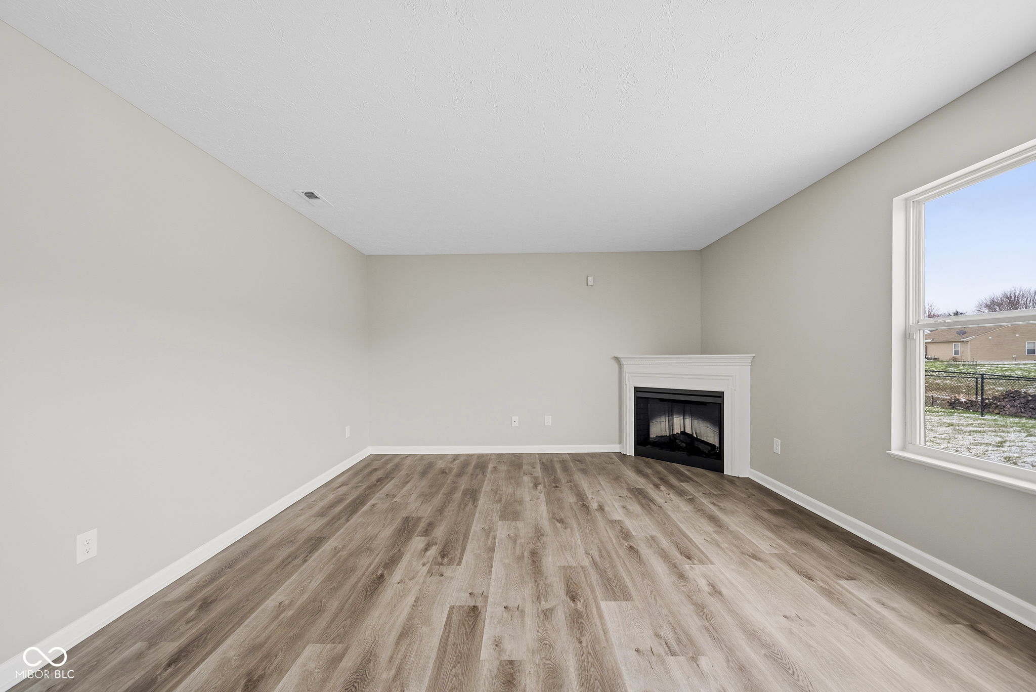 6427 Paramount Springs Drive Anderson, IN 46013 - Photo 14 of 46