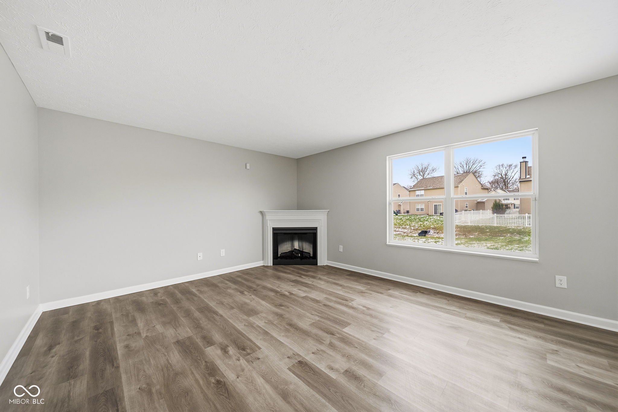 6427 Paramount Springs Drive Anderson, IN 46013 - Photo 15 of 46