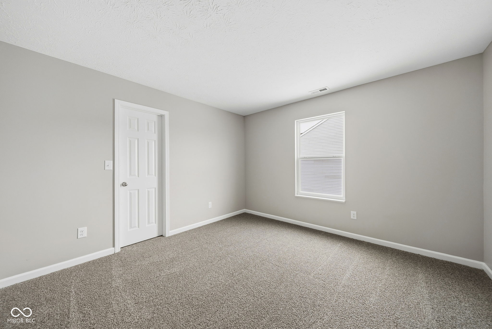 6427 Paramount Springs Drive Anderson, IN 46013 - Photo 30 of 46