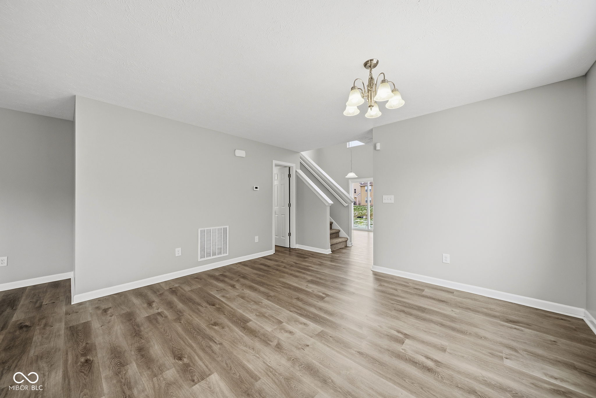 6427 Paramount Springs Drive Anderson, IN 46013 - Photo 7 of 46