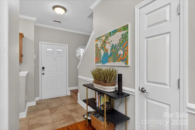 a view of a back yard of the house