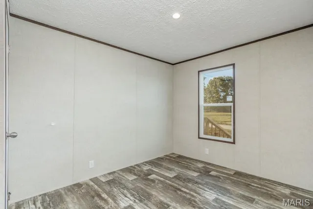 $159,900 | 19840 Divine Road, Lebanon, MO 65536