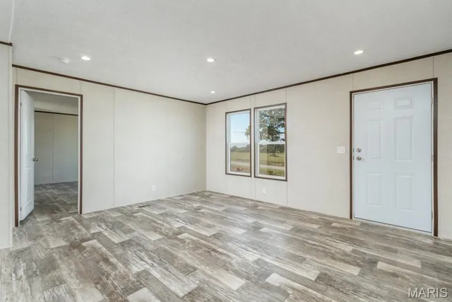 $159,900 | 19840 Divine Road, Lebanon, MO 65536