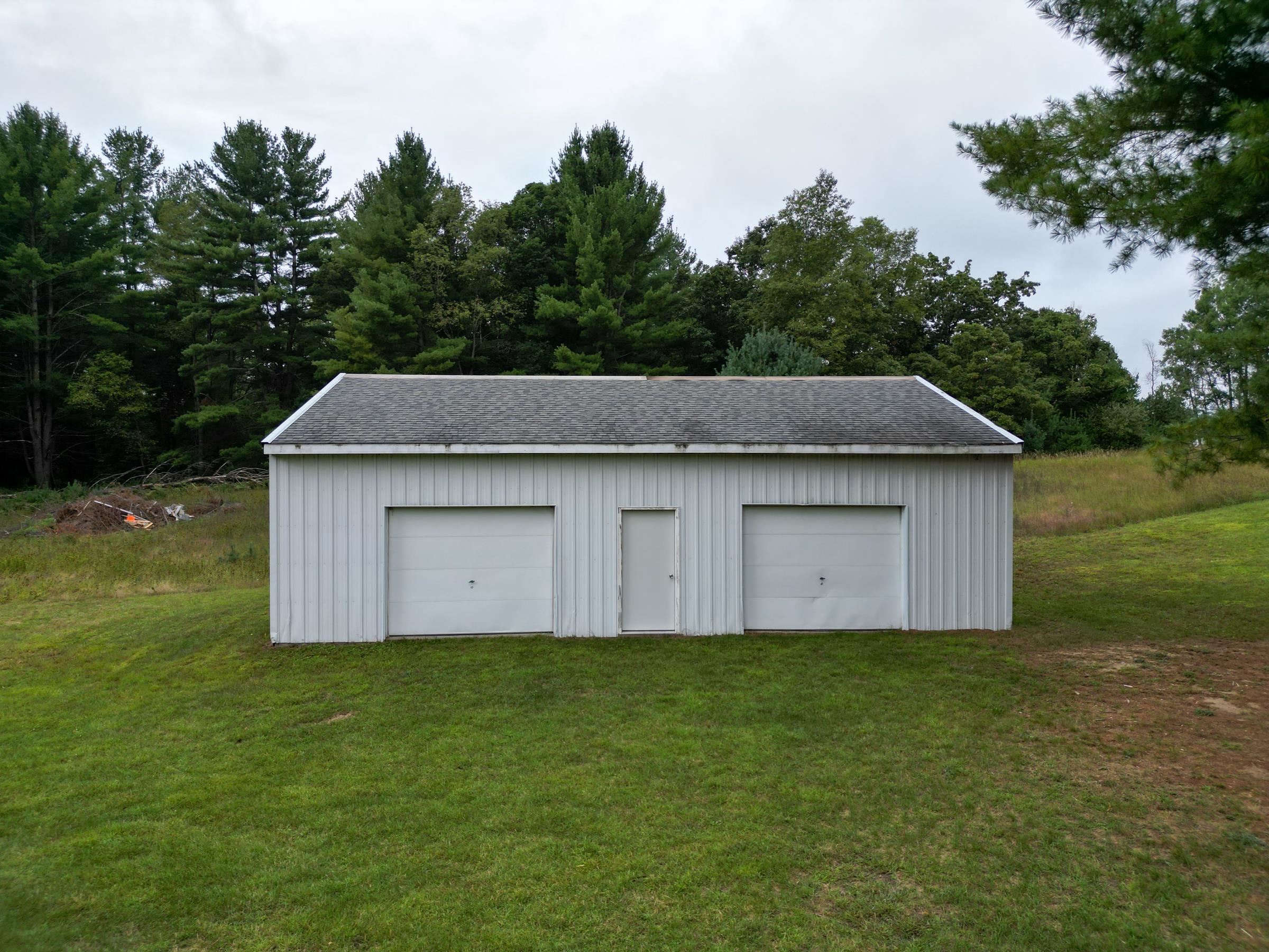 10859 West Blanchard Road Blanchard, MI 49310 - Photo 30 of 41