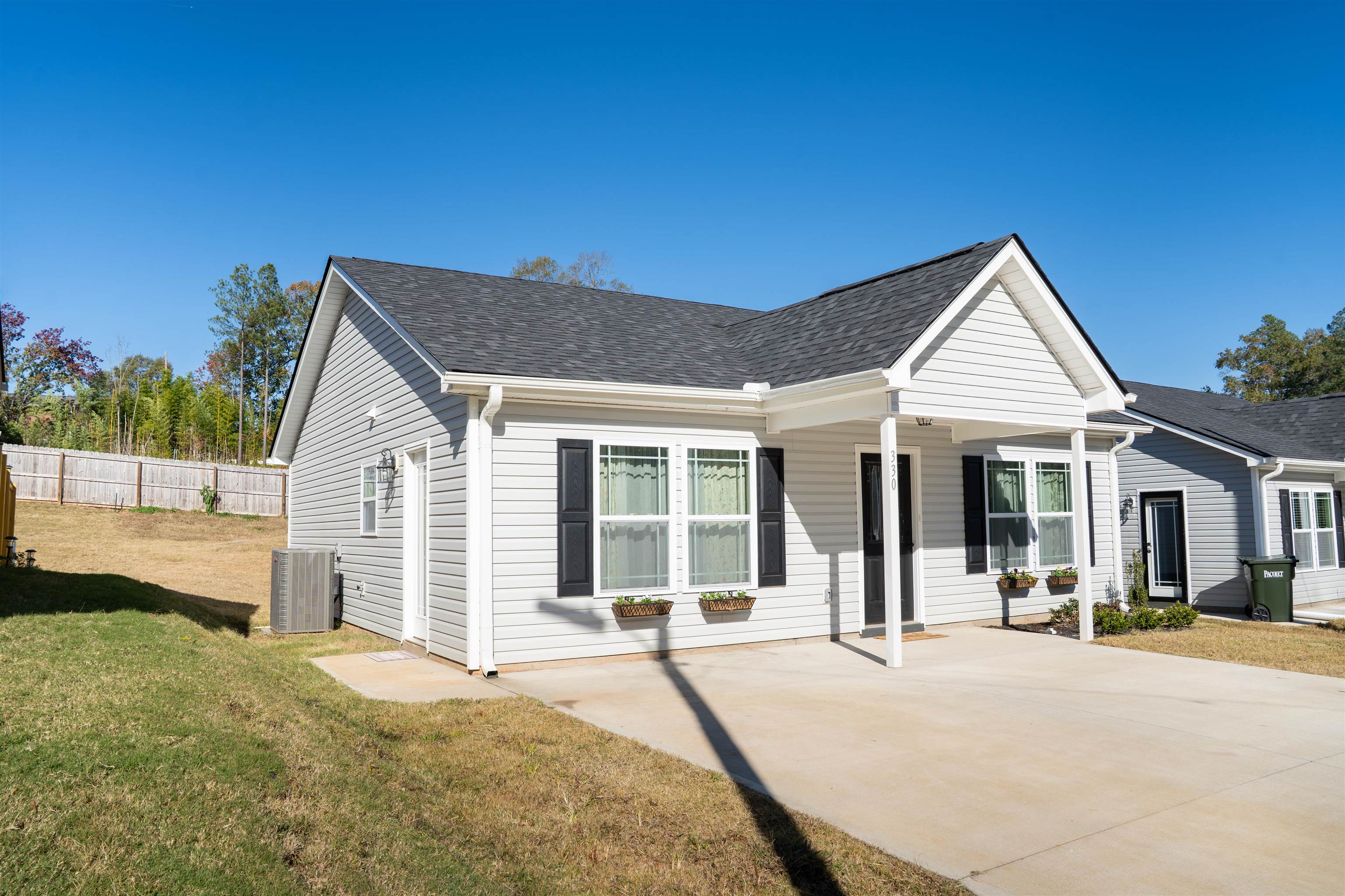 330 Brewster Street Pacolet, SC 29372 - Photo 3 of 25