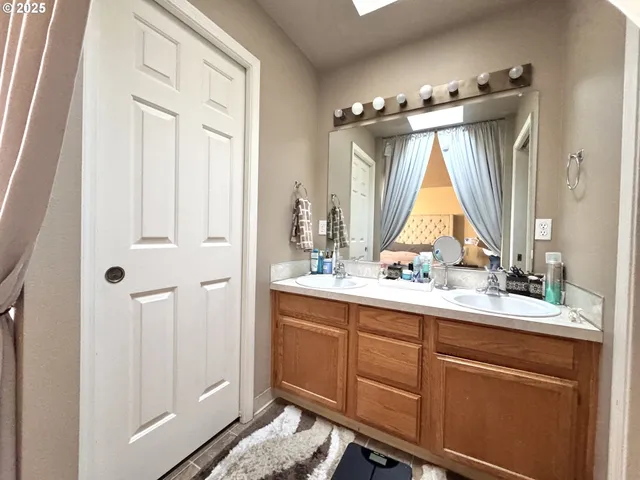 $575,000 | 1556 Northeast 27th Terrace, Gresham, OR 97030