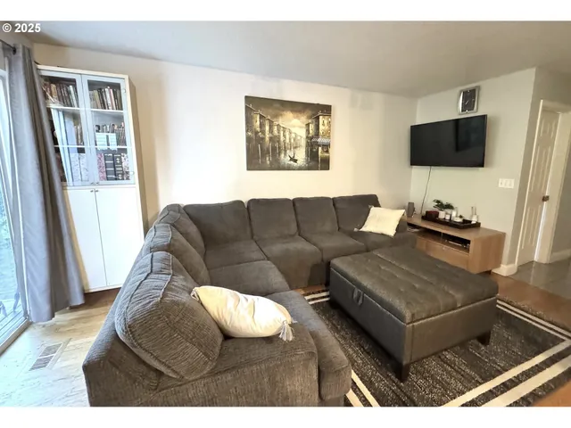 $575,000 | 1556 Northeast 27th Terrace, Gresham, OR 97030