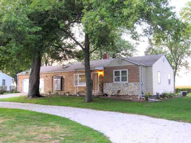18209 West Farmington Road Trivoli, IL 61569 - Photo 1 of 15