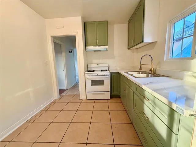 $2,200 | 890 4th Street, Pomona, CA 91766
