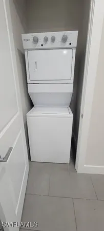 a close up view of washer and dryer