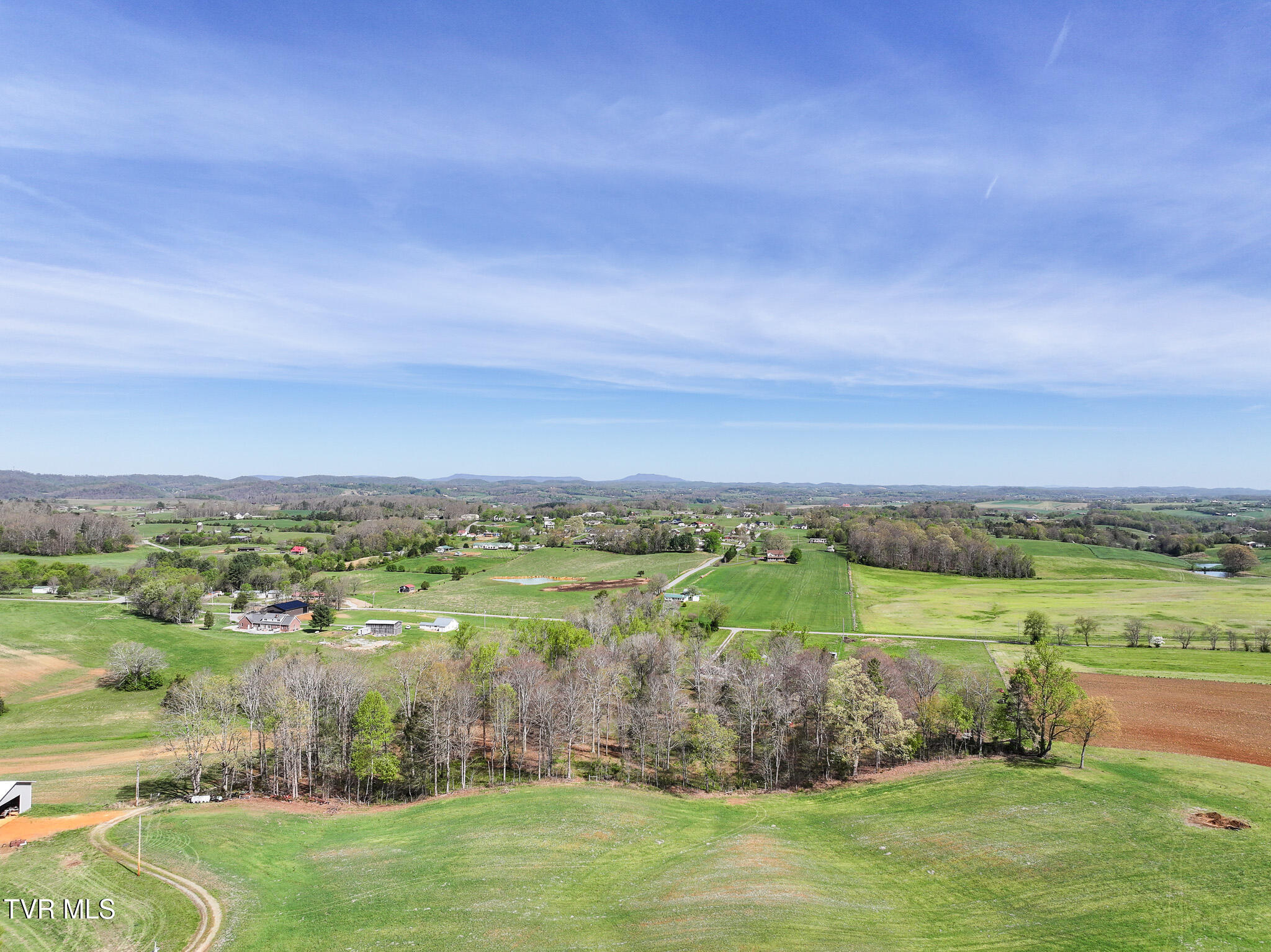 190 Treadway Road Chuckey, TN 37641 - Photo 33 of 34 DJI_20260406094803_0419_D