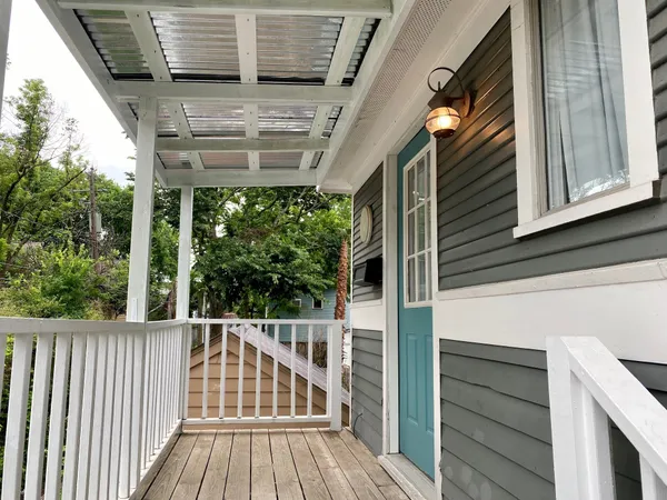 $1,075 | 1209 1/2 Cortlandt Street, Houston, TX 77008