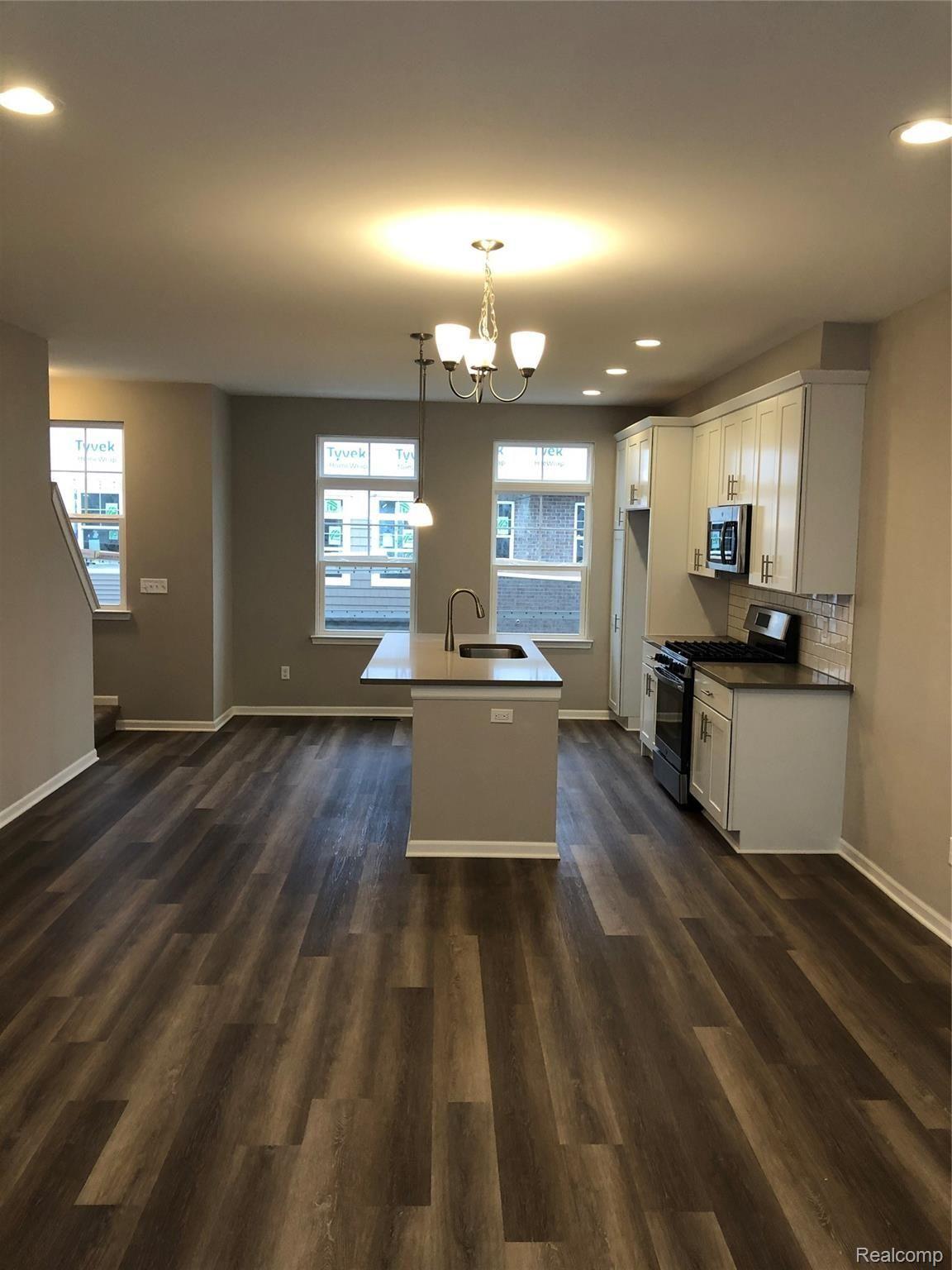 2500 Normandy Road, Unit 58 Royal Oak, MI 48073 - Photo 9 of 25 Main level- unit 58