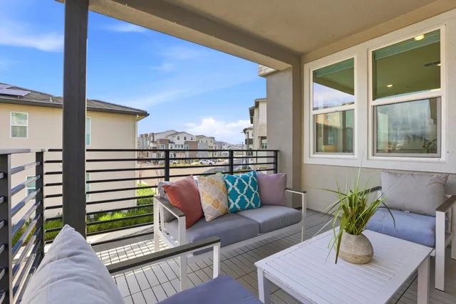 $998,000 | 6468 Rosebay Court, Dublin, CA 94568