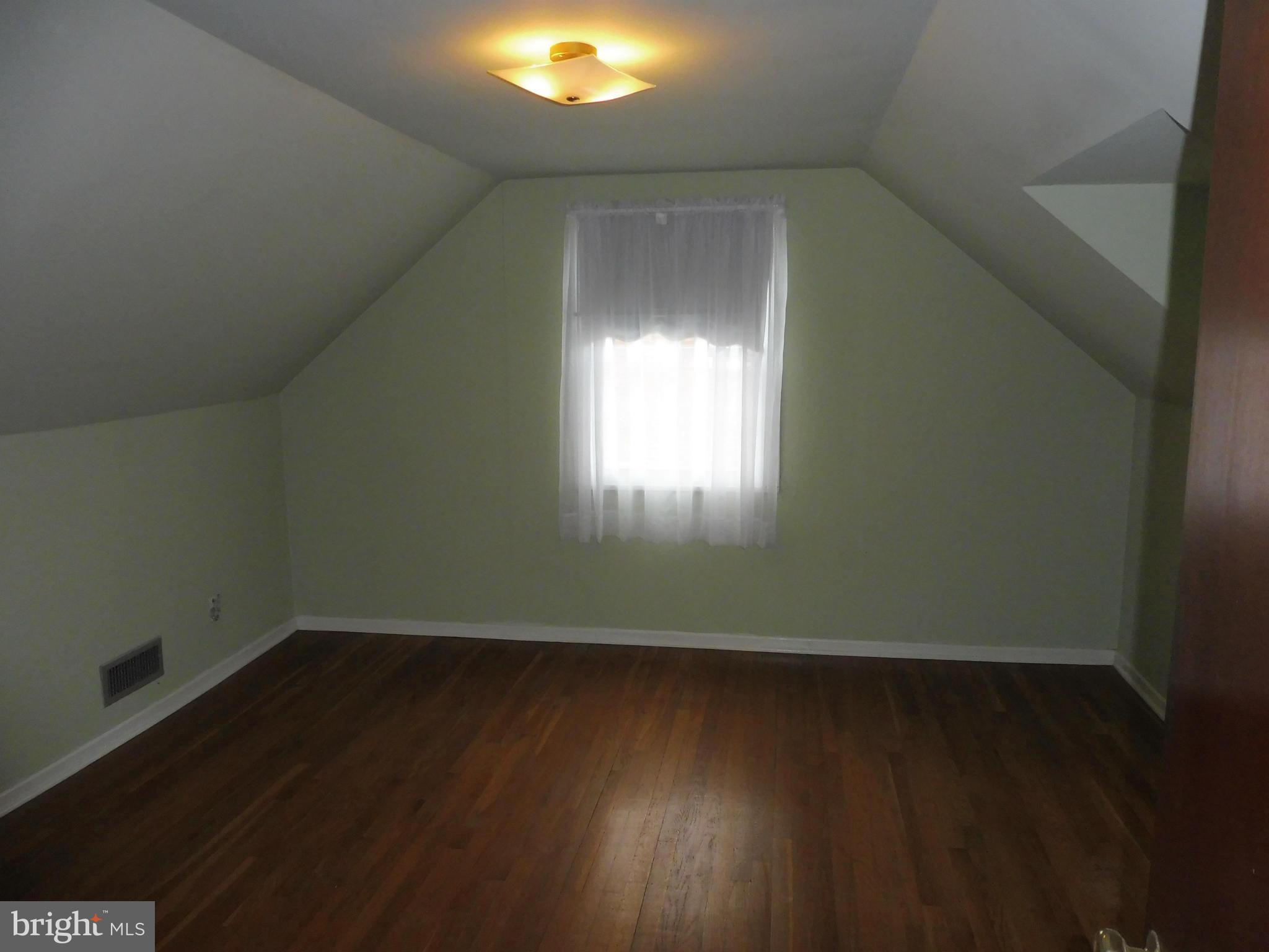 10310 Greentop Road Cockeysville, MD 21030 - Photo 19 of 30 Upper Level Bedroom #1