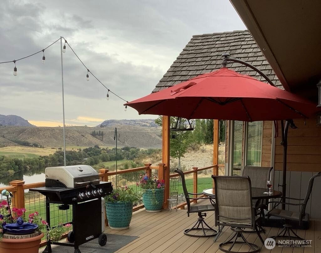 8 Mundinger Lane Omak, WA 98841 - Photo 30 of 37 an outdoor space with furniture
