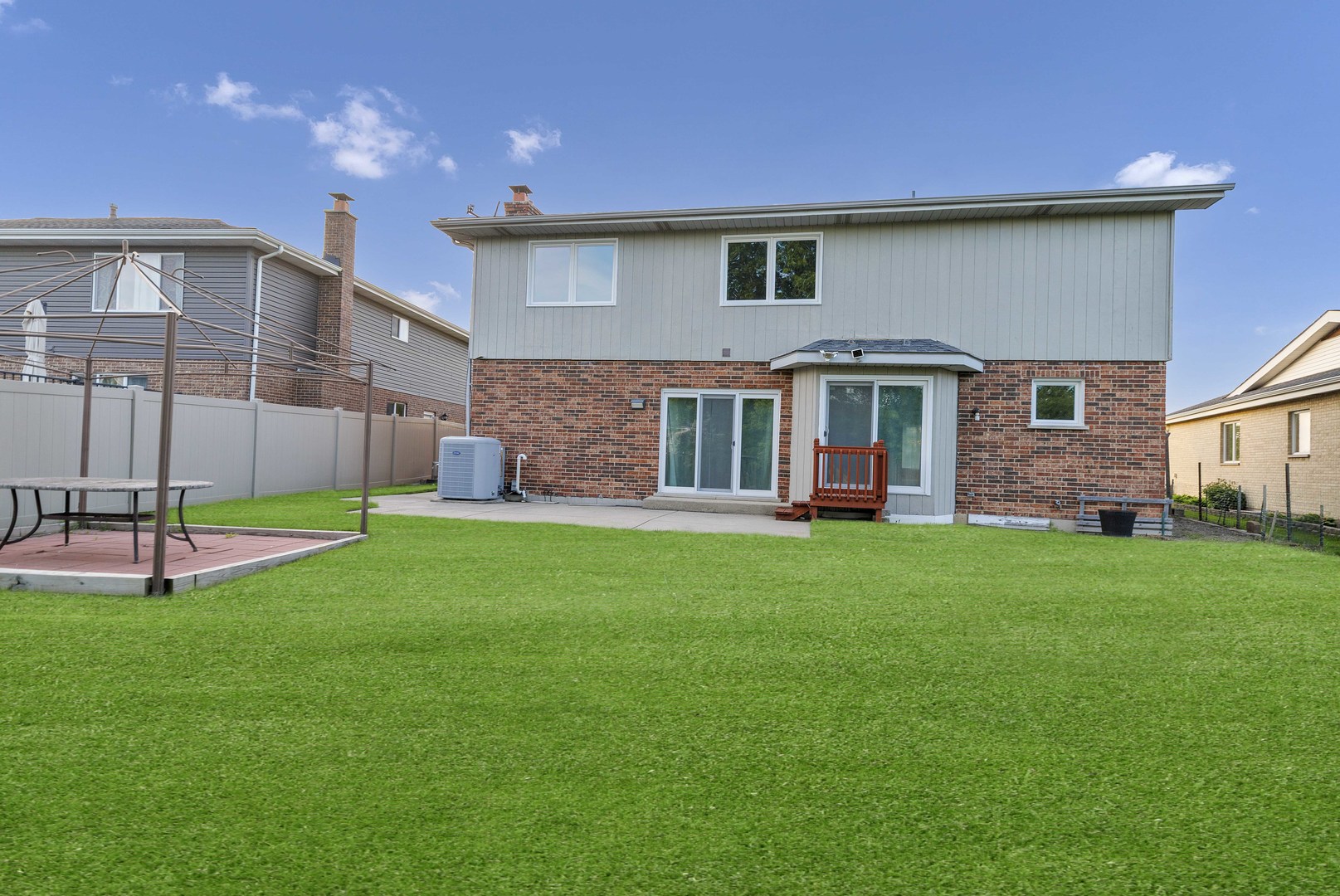 1441 Autumn Trail Addison, IL 60101 - Photo 4 of 58