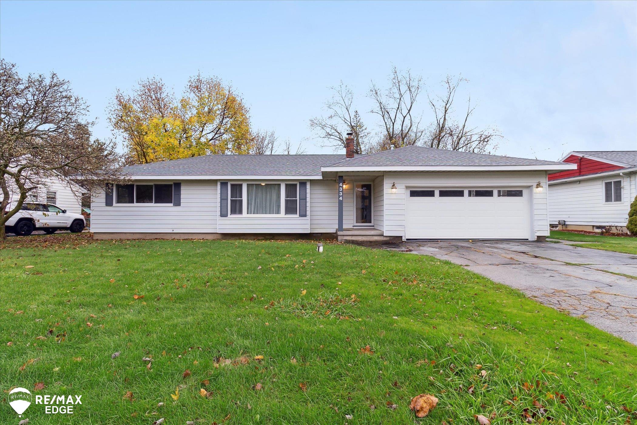 4334 Risedorph Avenue Burton, MI 48509 - Photo 3 of 32 50161485-4f31ae0c-f81c-4c48-85d5-bf9e54d3063c.JPG