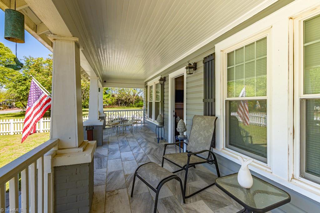 7308 York Loop Road Mebane, NC 27302 - Photo 4 of 38 Gallery Image 4