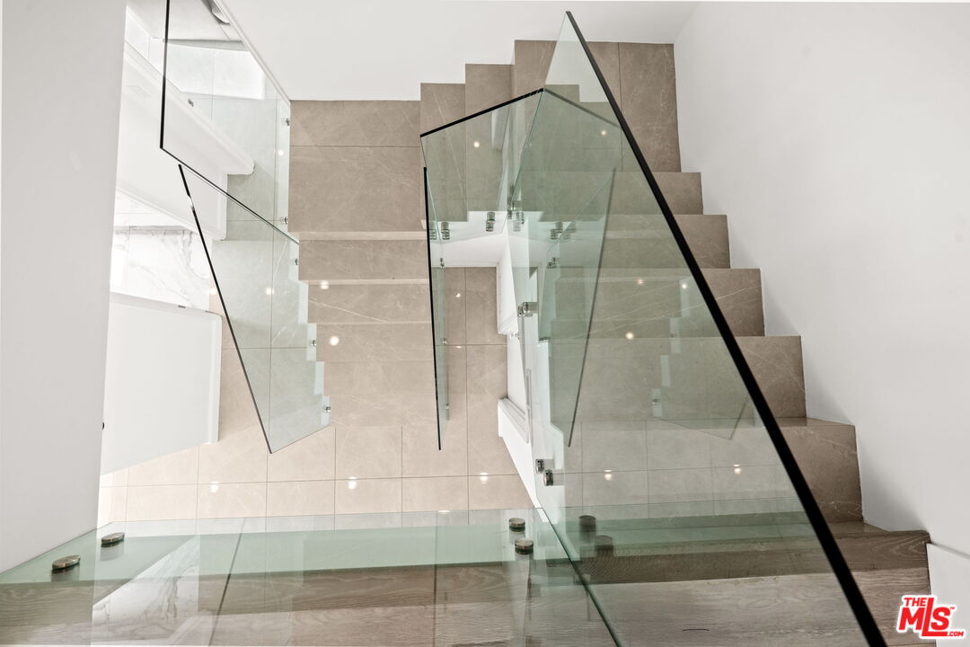 7377 Pyramid Place Los Angeles, CA 90046 - Photo 27 of 50