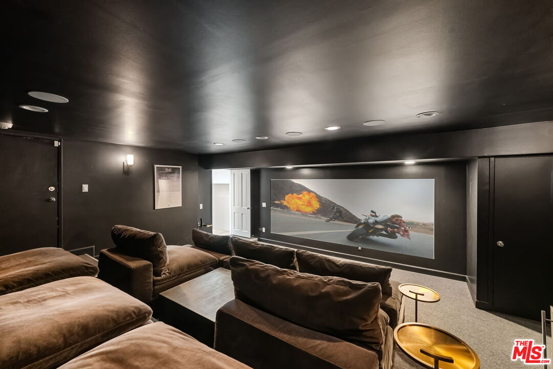 7377 Pyramid Place Los Angeles, CA 90046 - Photo 29 of 50