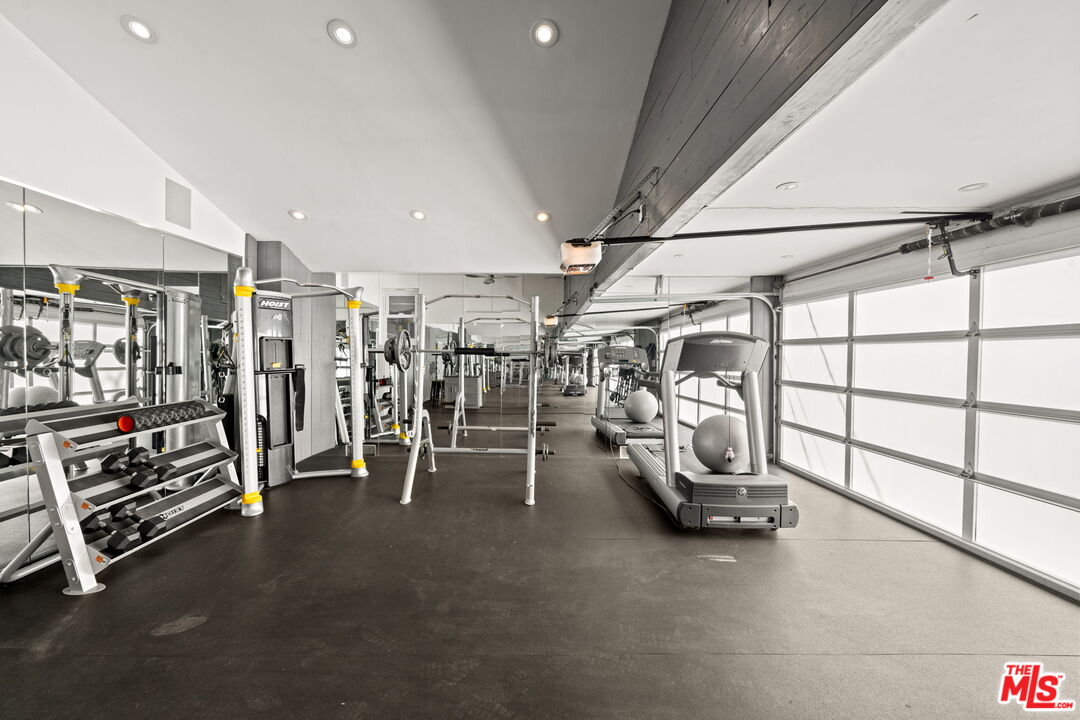 7377 Pyramid Place Los Angeles, CA 90046 - Photo 42 of 50