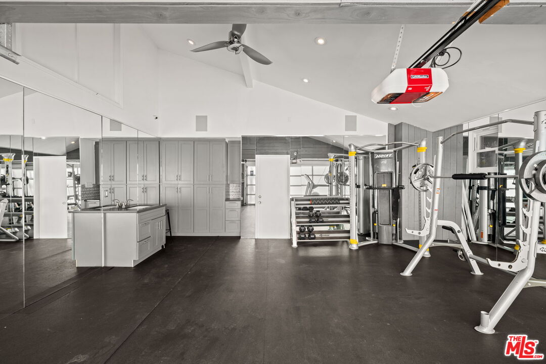 7377 Pyramid Place Los Angeles, CA 90046 - Photo 43 of 50