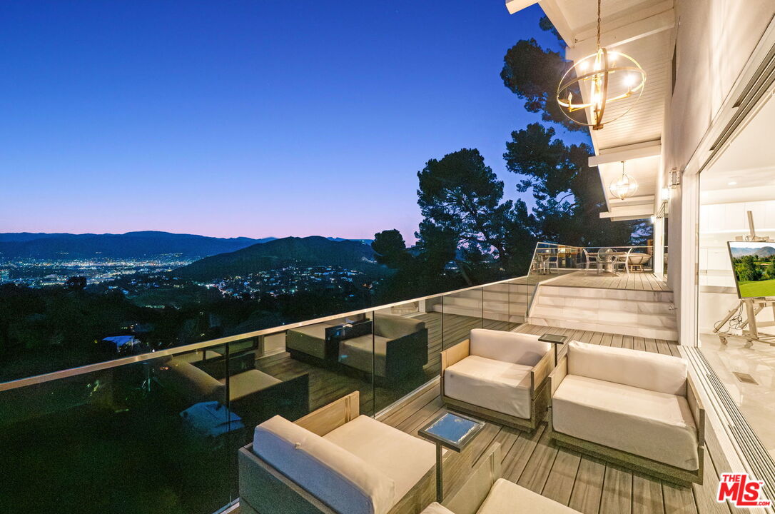 7377 Pyramid Place Los Angeles, CA 90046 - Photo 49 of 50