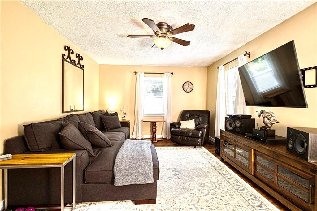 133 Rochester Road Pittsburgh, PA 15229 - Photo 5 of 25 Gallery Image 5