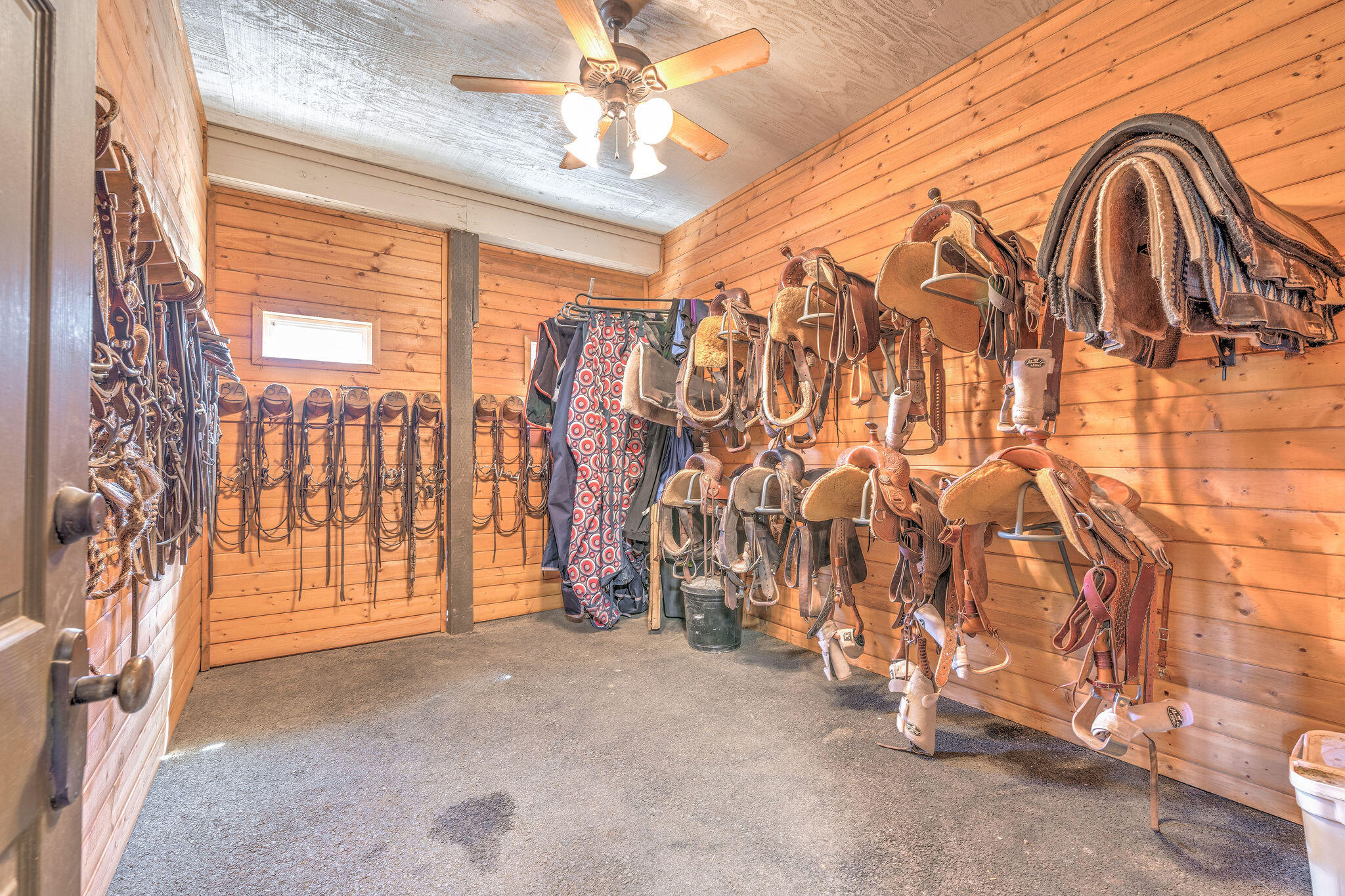 23770 Dodds Road Bend, OR 97701 - Photo 41 of 90 tack room oregon saddle up