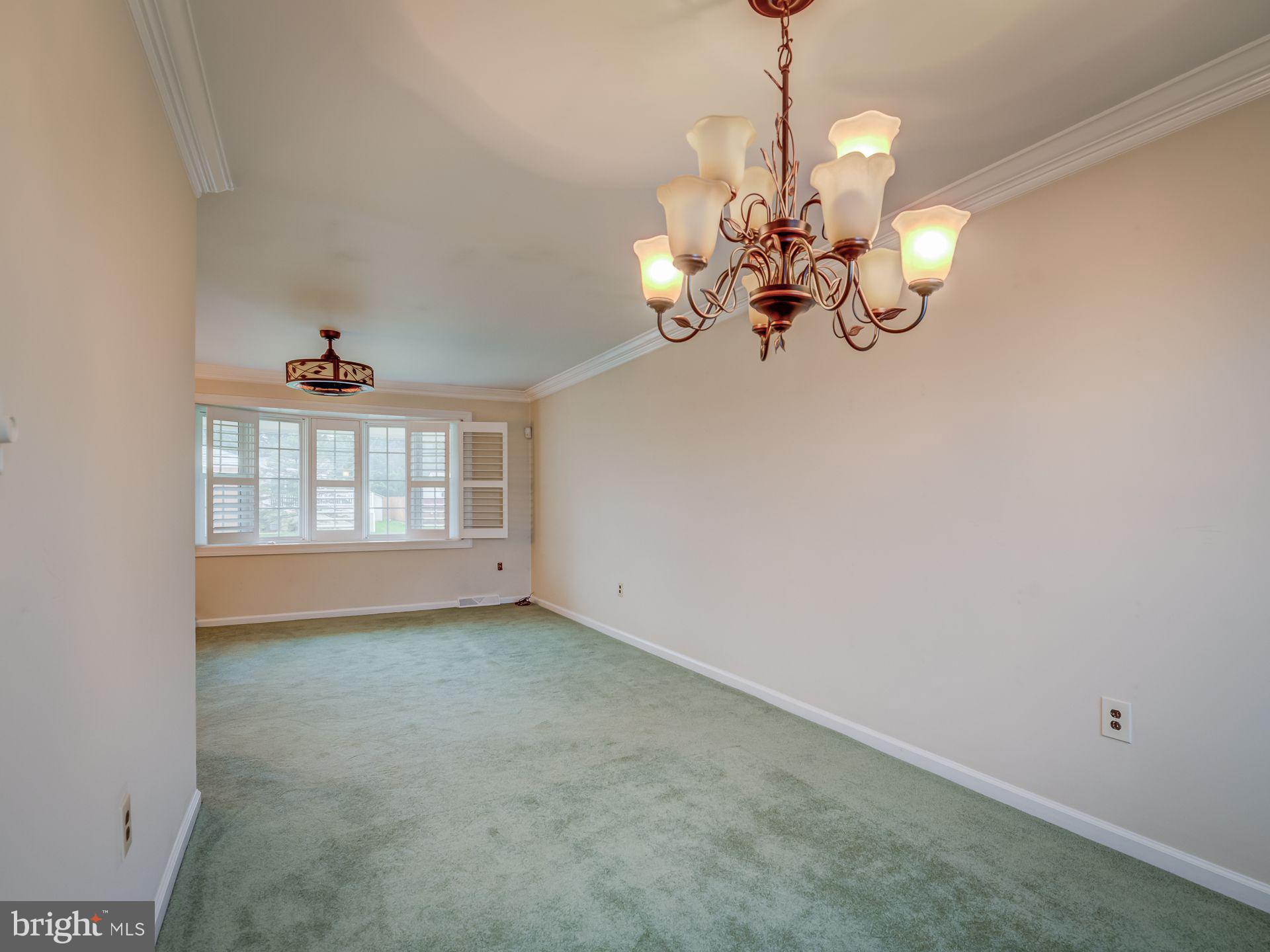 16111 Laurel Ridge Drive Laurel, MD 20707 - Photo 11 of 61 DINING AREA