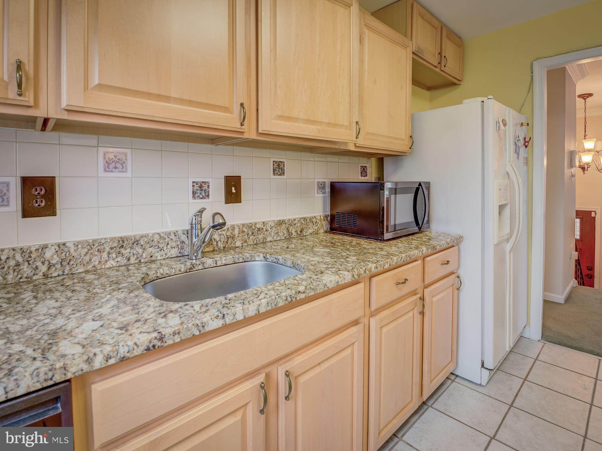 16111 Laurel Ridge Drive Laurel, MD 20707 - Photo 16 of 61 KITCHEN