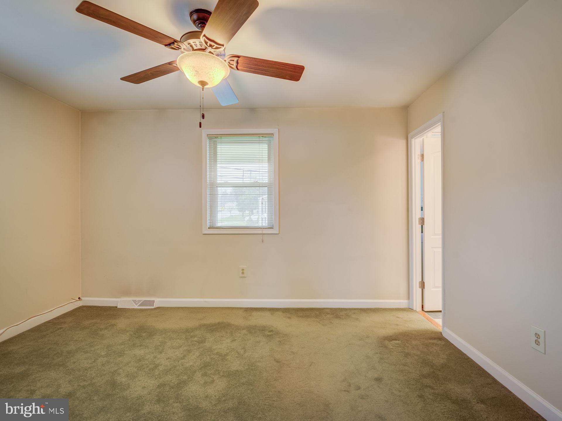 16111 Laurel Ridge Drive Laurel, MD 20707 - Photo 26 of 61 UPPER BEDROOM