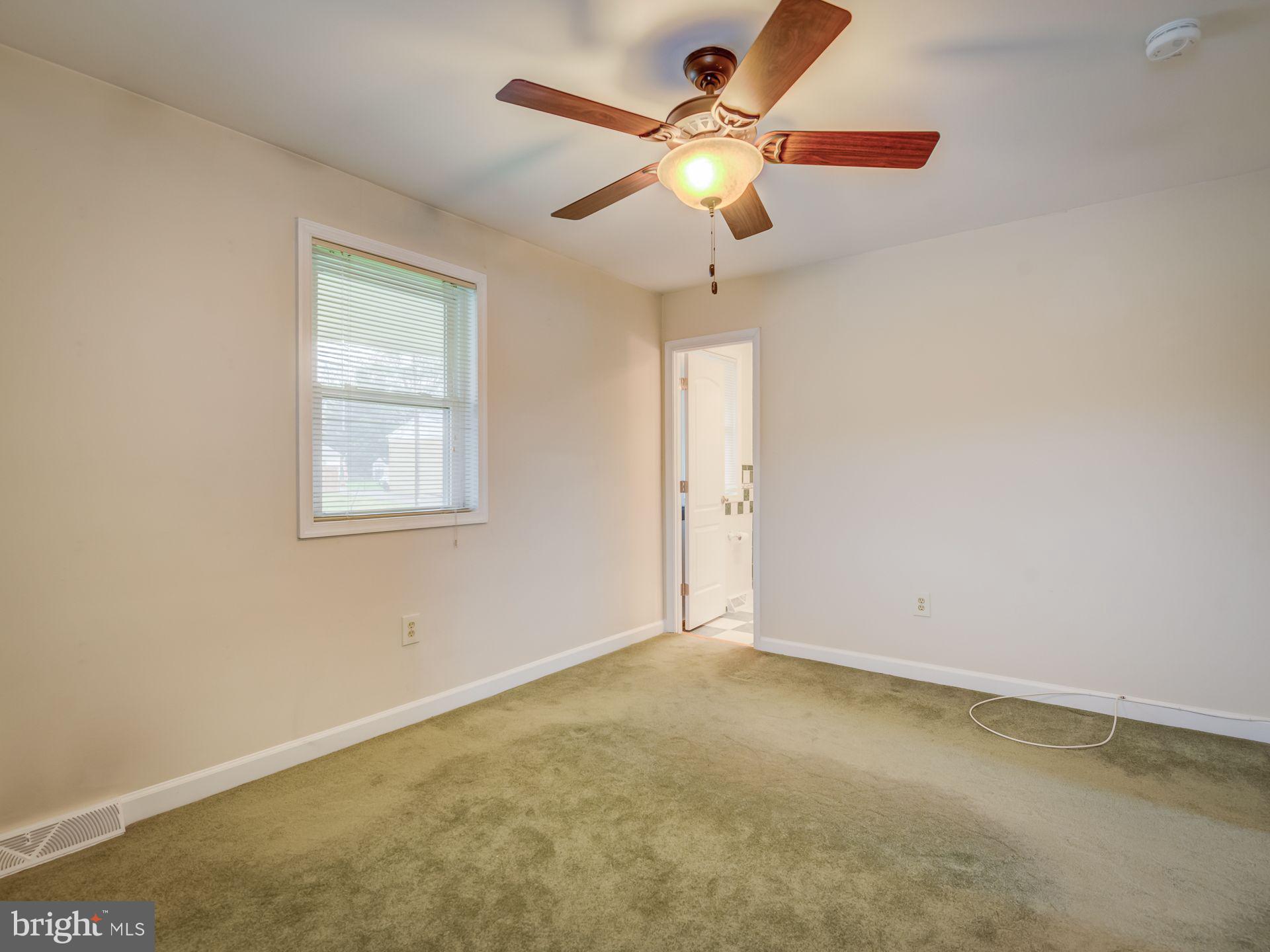 16111 Laurel Ridge Drive Laurel, MD 20707 - Photo 27 of 61 UPPER BEDROOM