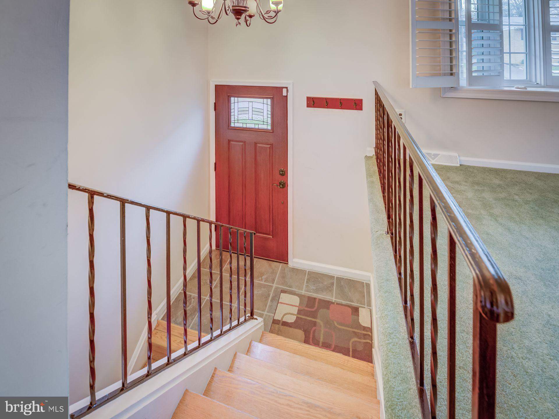 16111 Laurel Ridge Drive Laurel, MD 20707 - Photo 37 of 61 FOYER