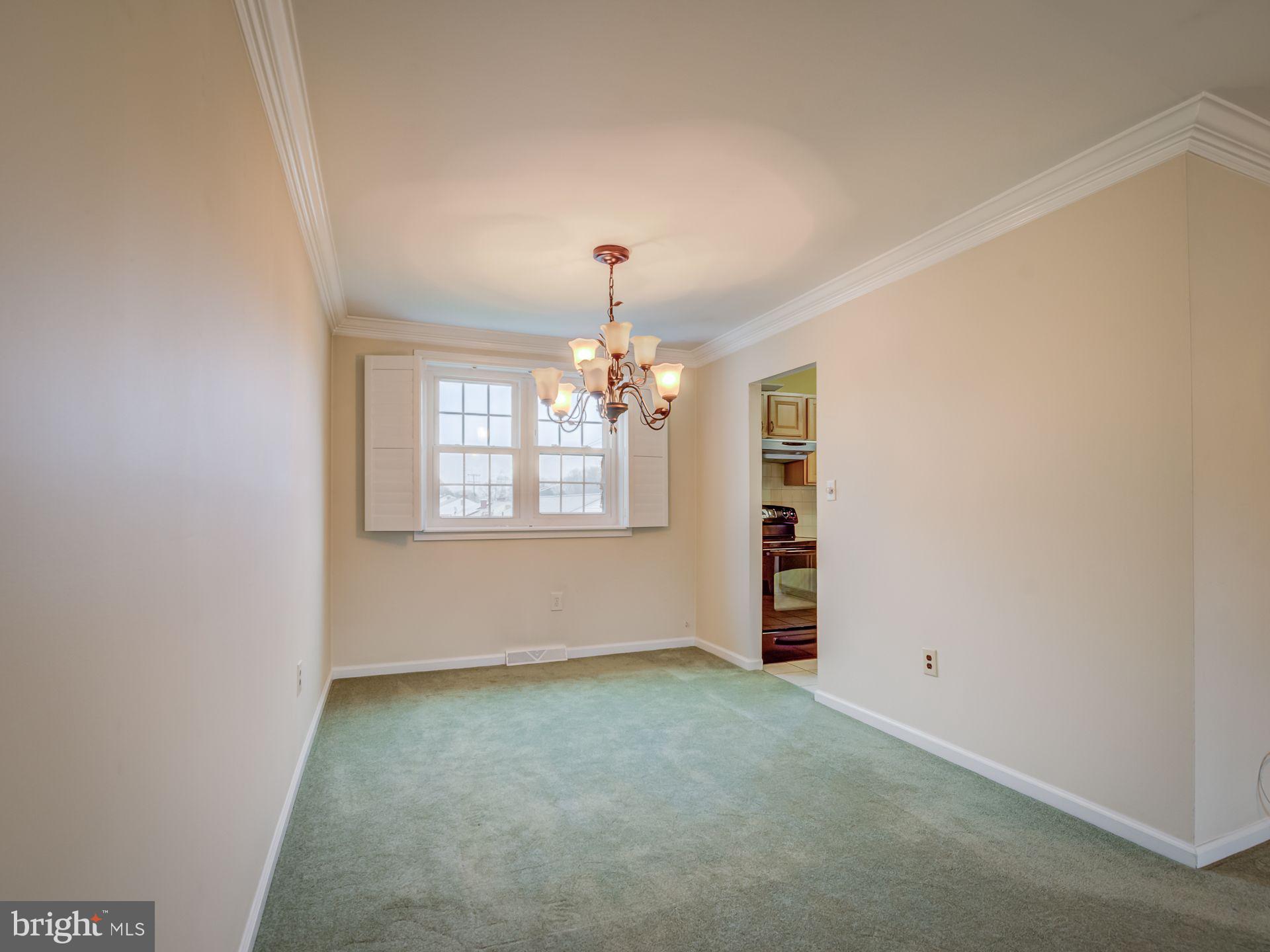 16111 Laurel Ridge Drive Laurel, MD 20707 - Photo 9 of 61 DINING AREA