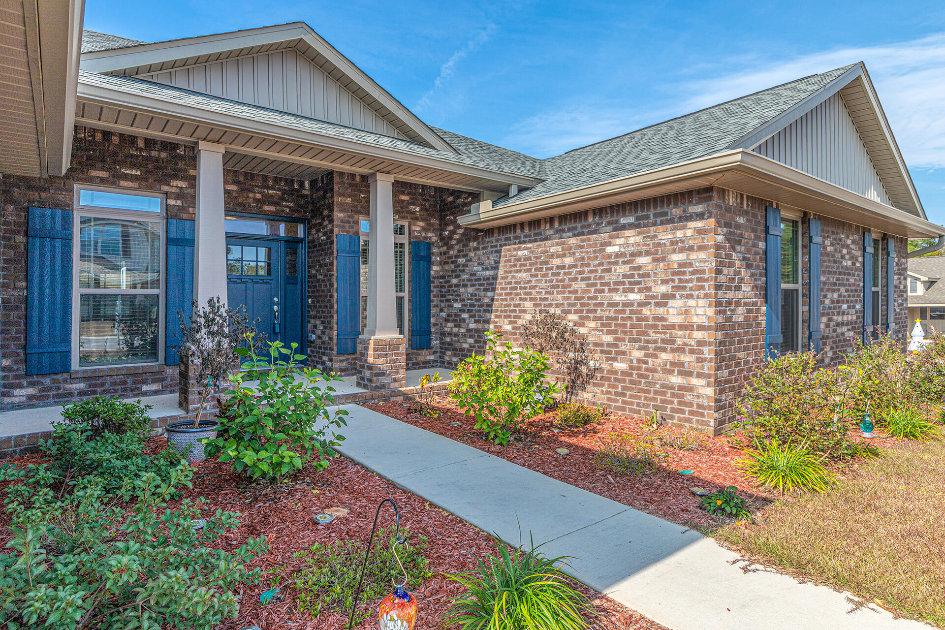 3639 Ranch Drive Crestview, FL 32539 - Photo 4 of 40 front view of a house