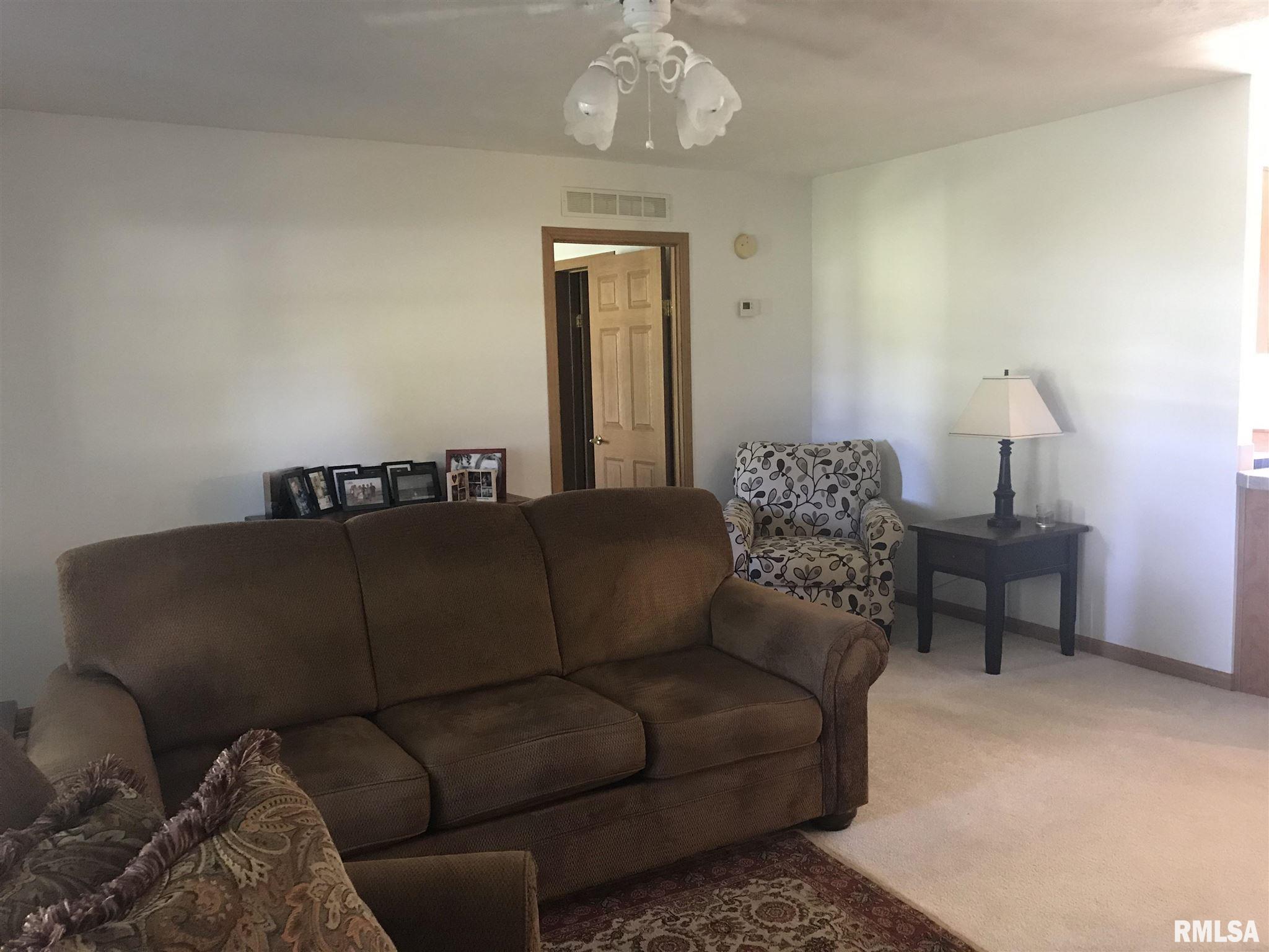 5569 West Stotlar Avenue Carterville, IL 62918 - Photo 15 of 37 Gallery Image 15