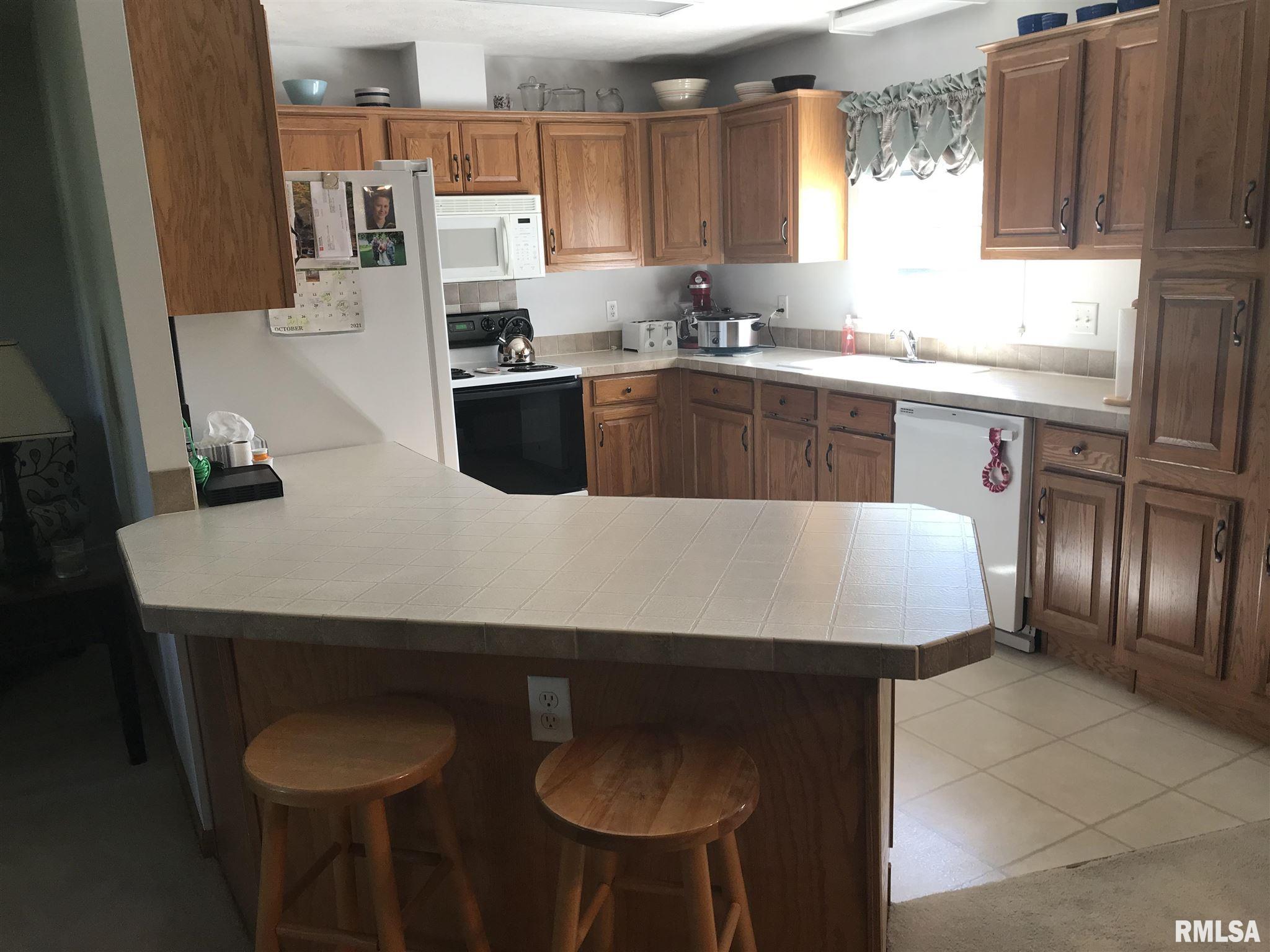 5569 West Stotlar Avenue Carterville, IL 62918 - Photo 8 of 37 Gallery Image 8