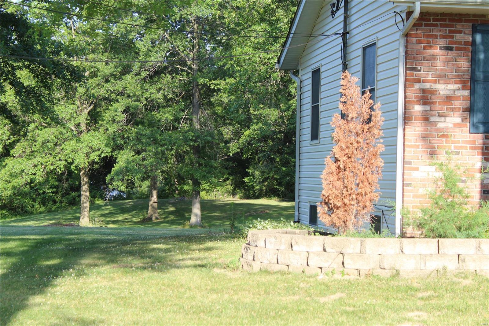 15290 North Humbert Road Brighton, IL 62012 - Photo 2 of 53